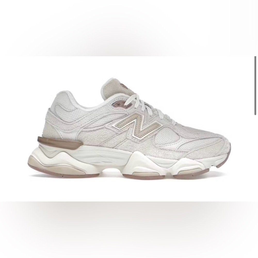 *NWT* New Balance 9060 Bisque Sea Salt Women’s 8/Men’s 6.5 *FIRM PRICE*